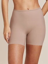 Bermuda Média Em Microfibra Bege Camurca