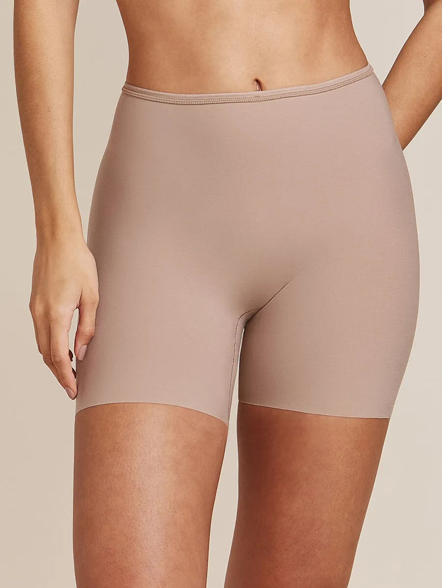 Bermuda Média Em Microfibra Bege Camurca